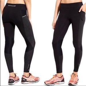 Athleta Dot Be Free Tight Size Medium Black